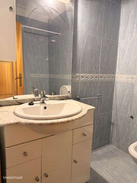 Arrenda-se T2 em Valbom - Grande imagem: 4/12