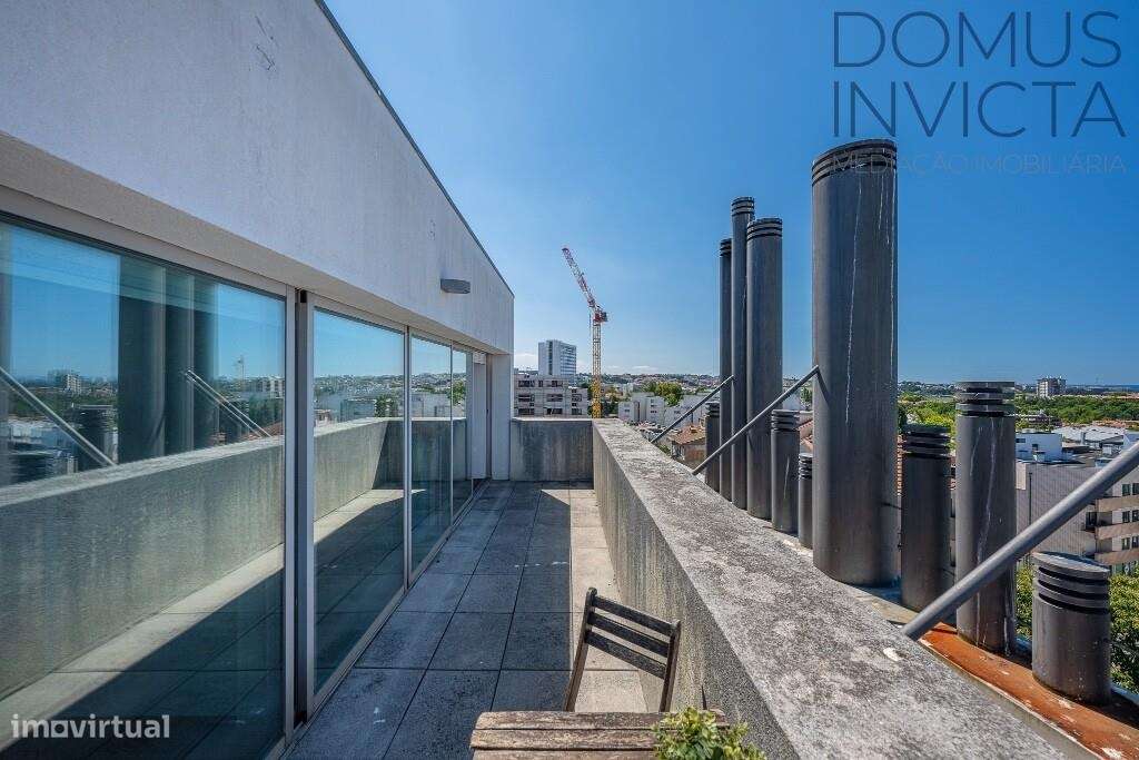 T1 com terraço, para venda-16