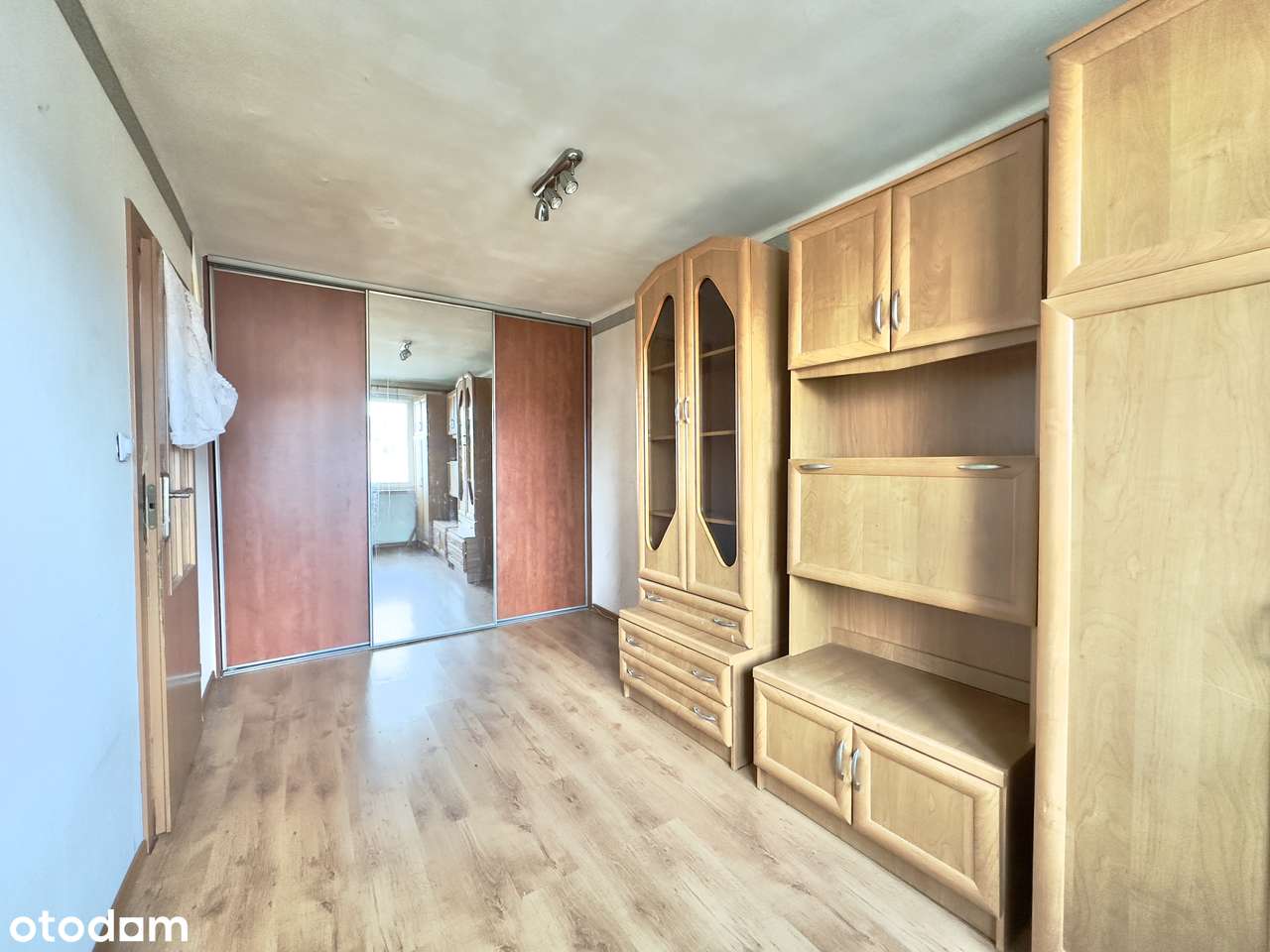 Do remontu mieszkanie w centrum. 2 pokoje. 3 pietro - Pełny obrazek: 5/6