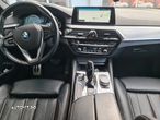 BMW Seria 5 520d xDrive AT - 13