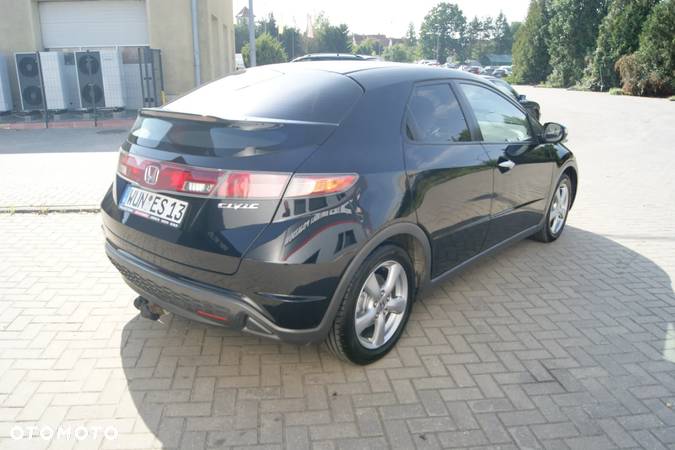 Honda Civic 1.4 Base - 9