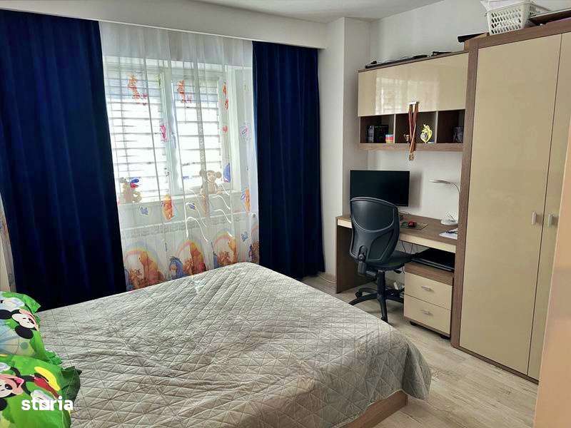 VÂNZARE APARTAMENT 3 CAMERE – SECTOR 4 | Zona 13 septembrie - Imagine principală: 4/6