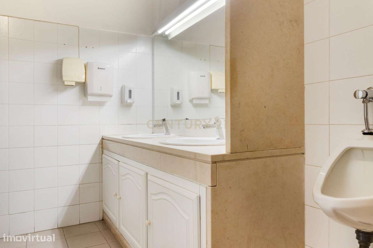 Escritório com 115m2 em Alfragide, Amadora. Em Arrendamento! - Grande imagem: 5/9