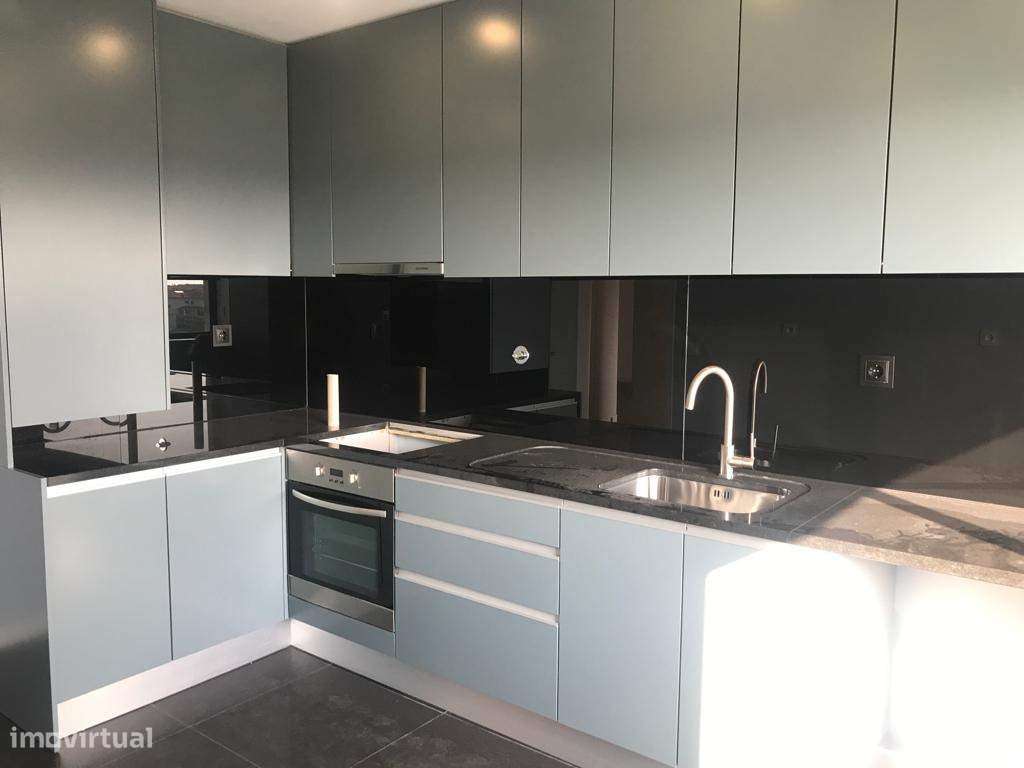 Apartamento T3 Mobilado de Sonho em São Vicente-1