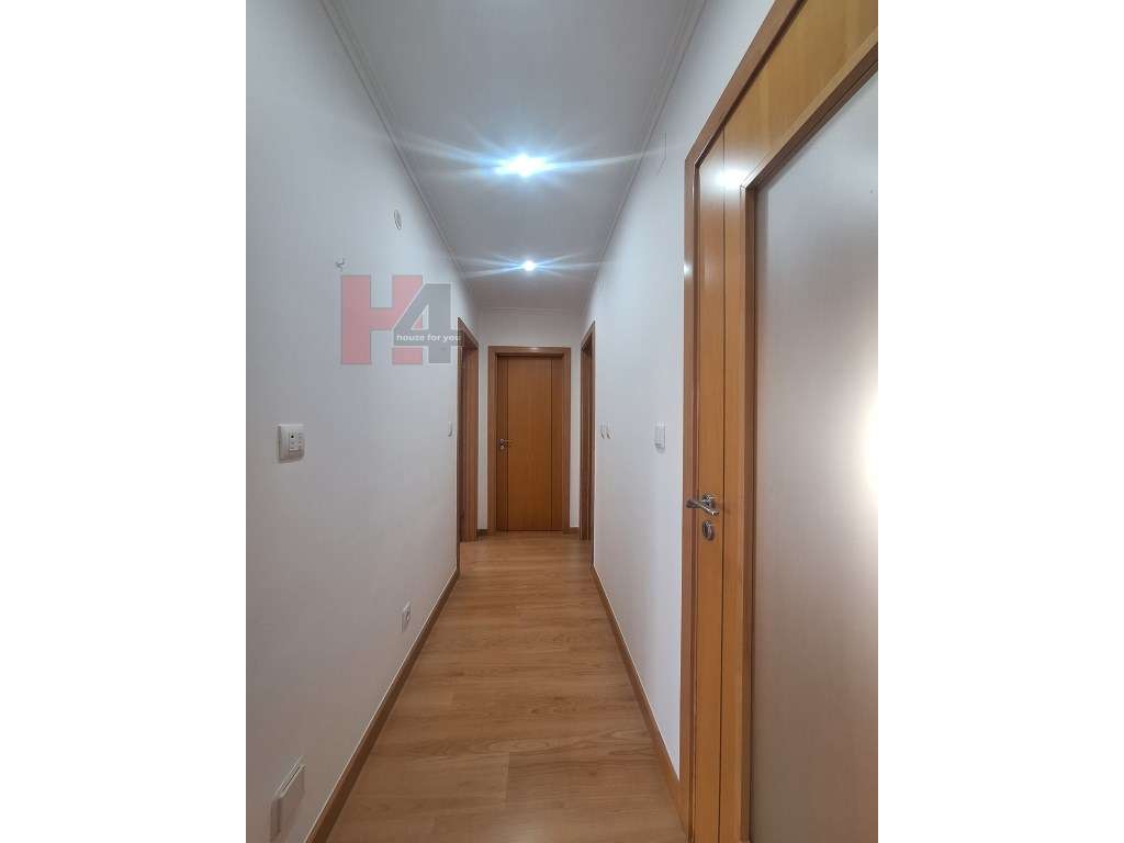 Apartamento T3 Colinas Cruzeiro com 150 m² e 4 lugares de parqueamento-12