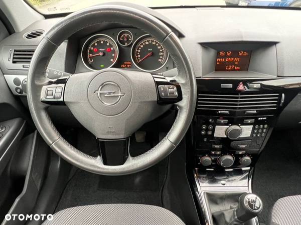 Opel Astra 1.6 150 Jahre - 21