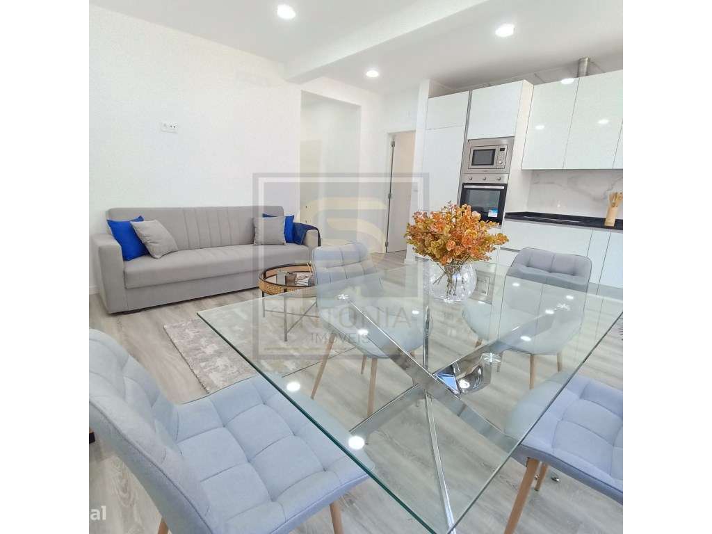 Apartamento T3 Totalmente Remodelado - Benfica-5