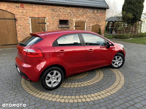 Kia Rio - 9