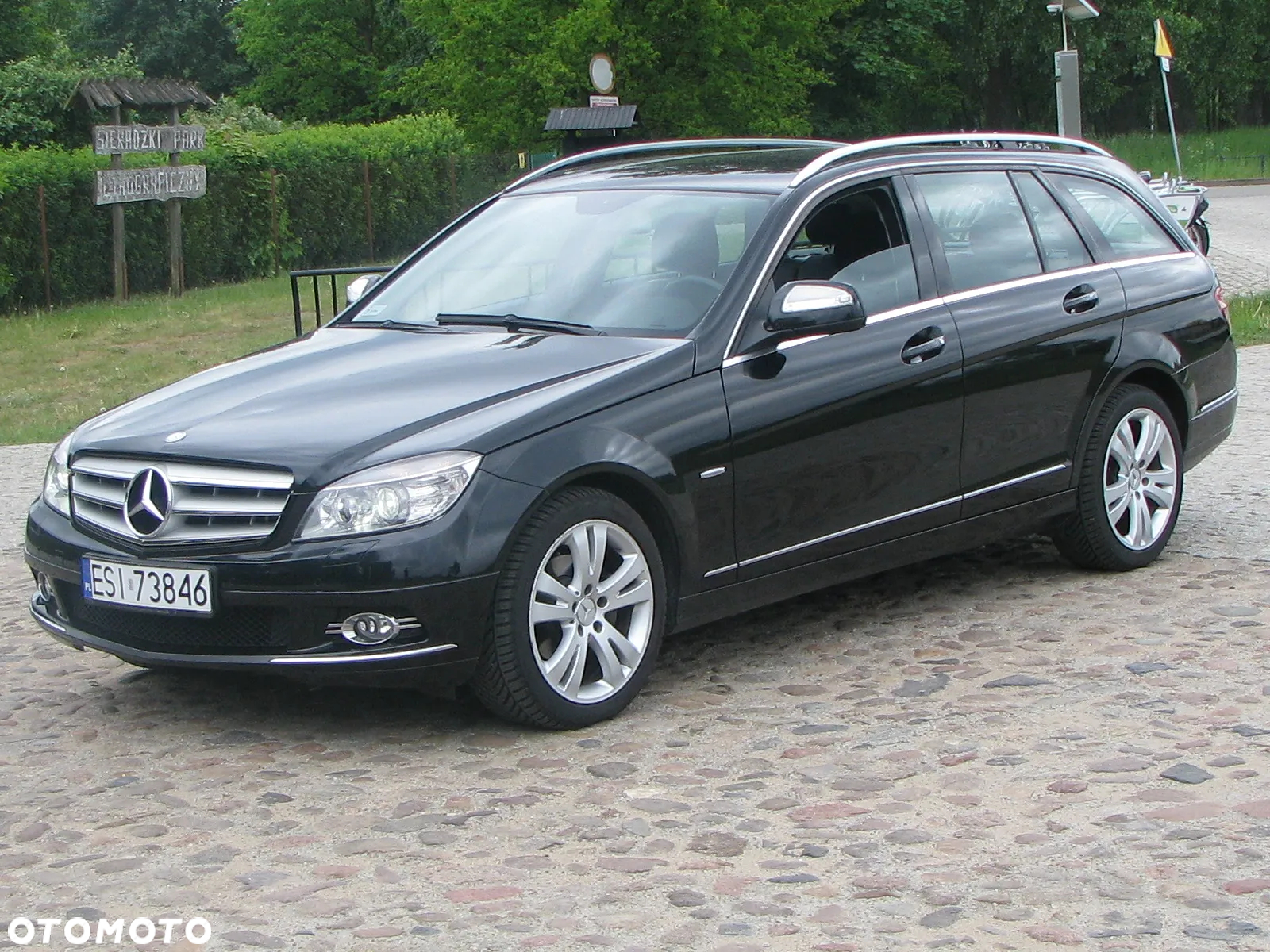 Mercedes-Benz Klasa C 180 T CGI Automatik BlueEFFICIENCY Avantgarde - 3