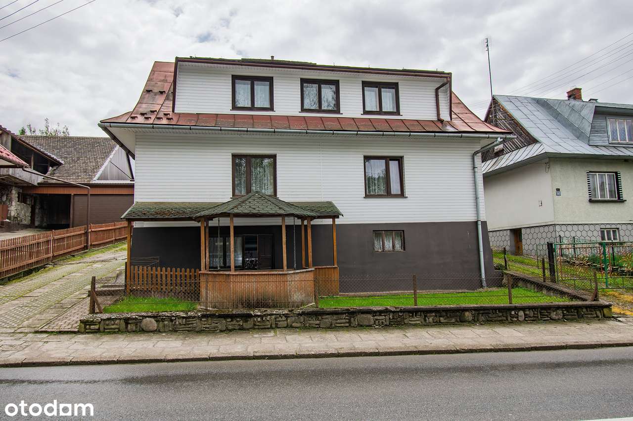 Dom przy głównej ulicy w Trybszu-0