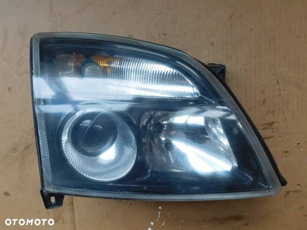 Lampa Przód Prawa OPEL VECTRA C SIGNUM GTS PRZEDLIFT CZARNA - 1