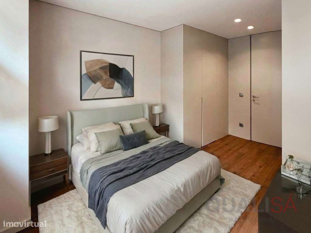 Apartamento T4 novo com logradouro e garagem em S. Vicente no centr...-30