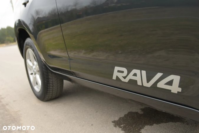 Toyota RAV4 2.2 D-4D Premium - 17