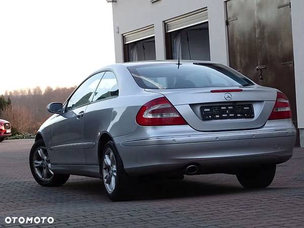 Mercedes-Benz CLK - 11