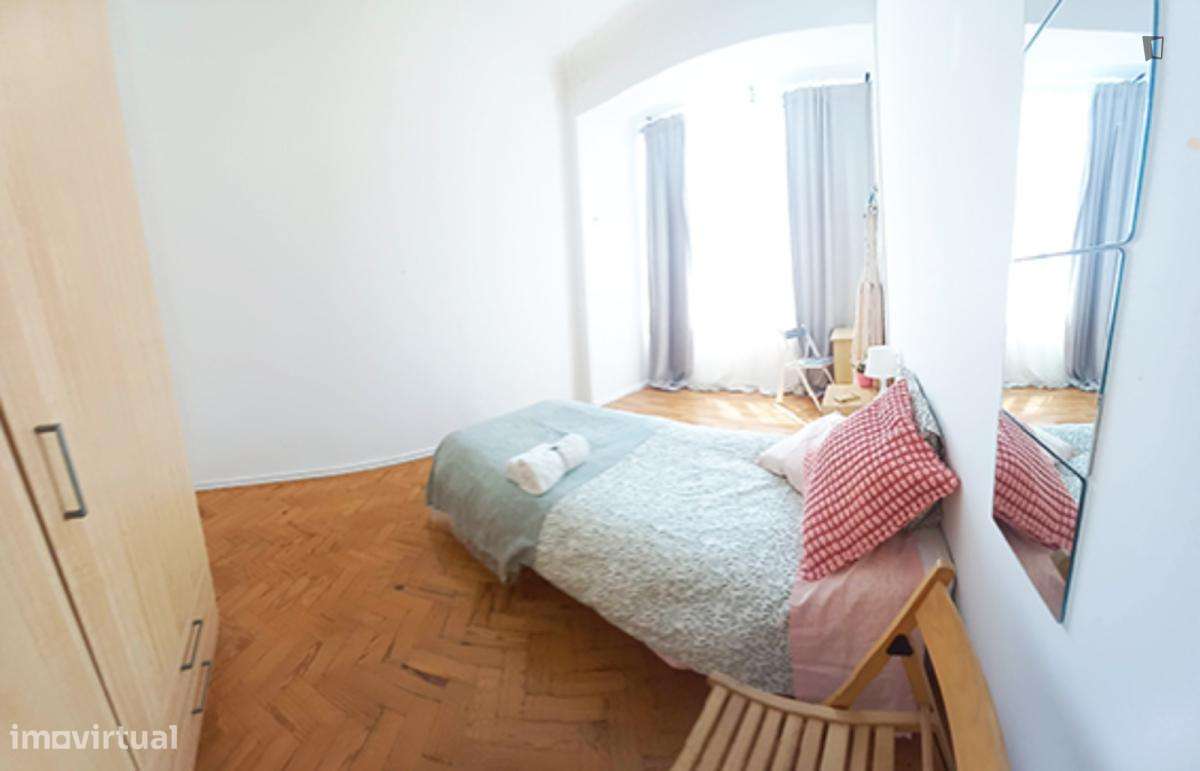 Quarto - localizado em Alcântara Lisbon - Grande imagem: 3/8