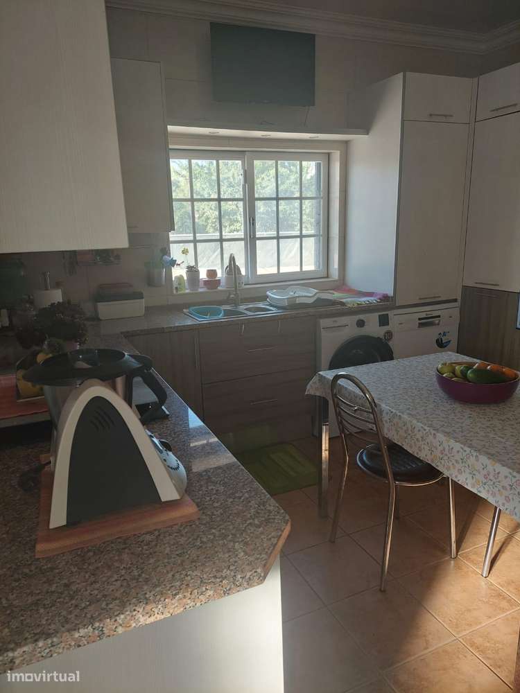 Moradia T2+1 com piscina em Salvaterra De Magos.-17
