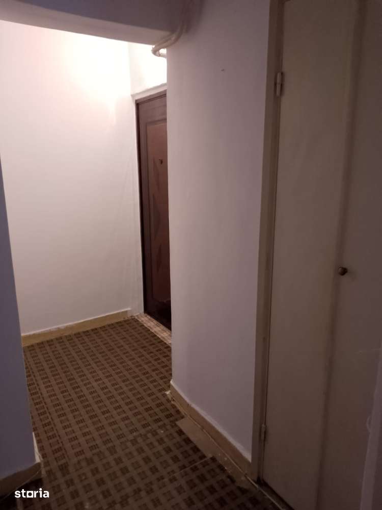 De Vanzare Aprtament cu 1 camera zona Progresu-8