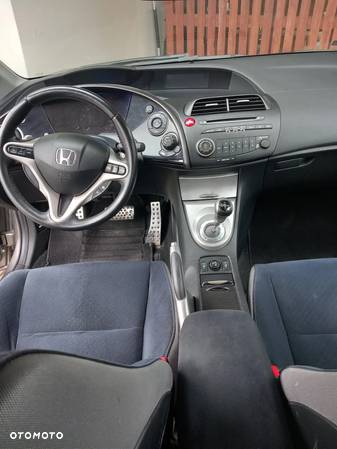 Honda Civic 1.8i-VTEC Automatik Executive - 6