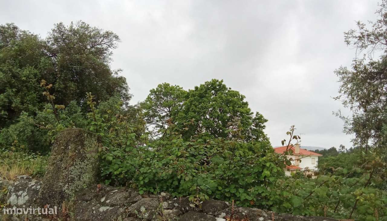 Venda de terreno de construção com 2300m², Vila de Punhe, Viana do-13