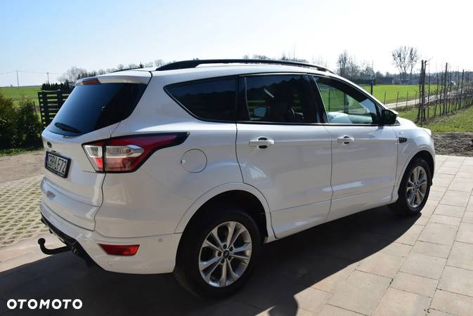 Ford Kuga 1.5 EcoBoost 2x4 ST-Line - 11