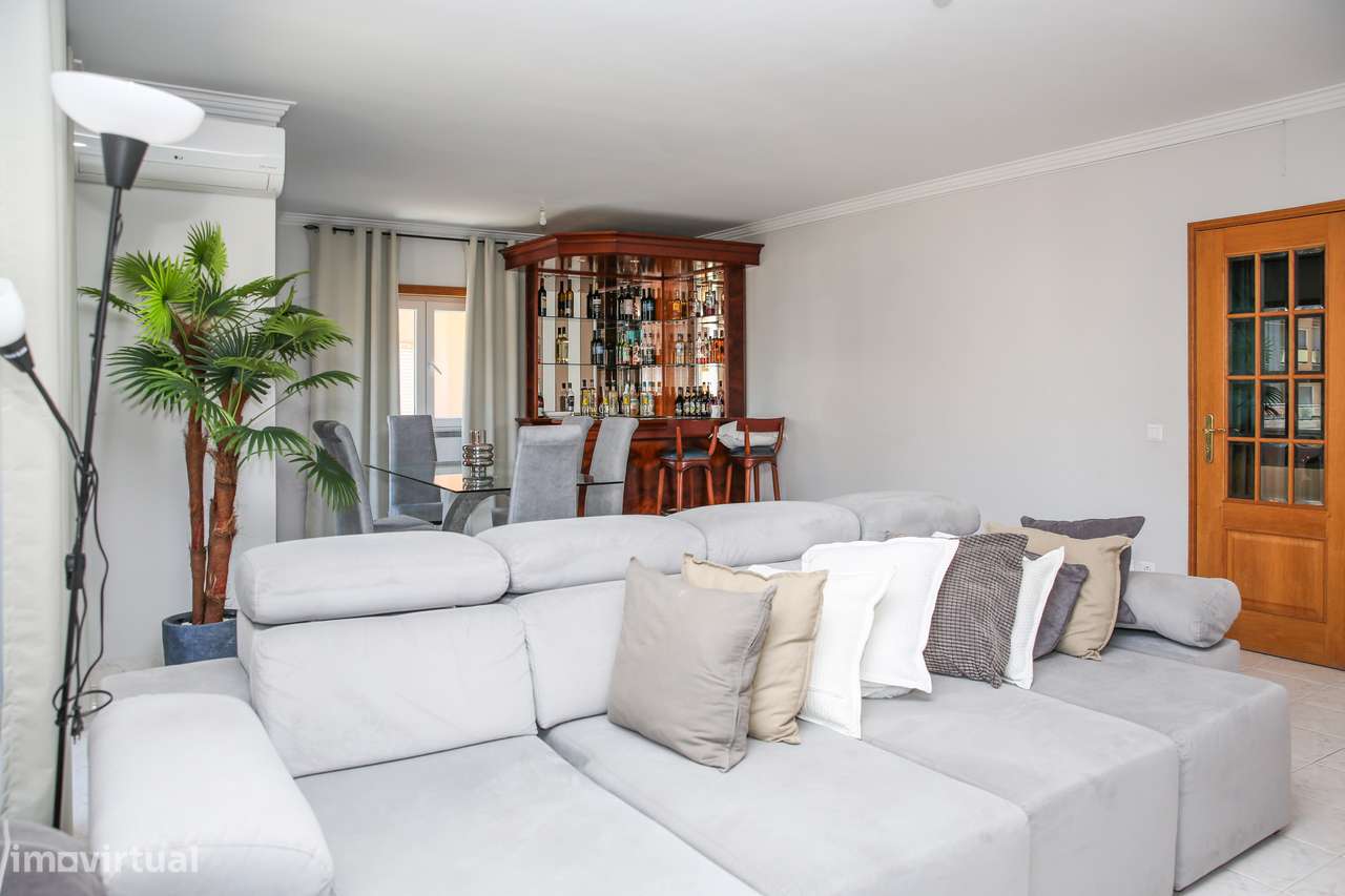 Fantástico Apartamento T3 com terraço e 2 lugares de garagem - Grande imagem: 2/30