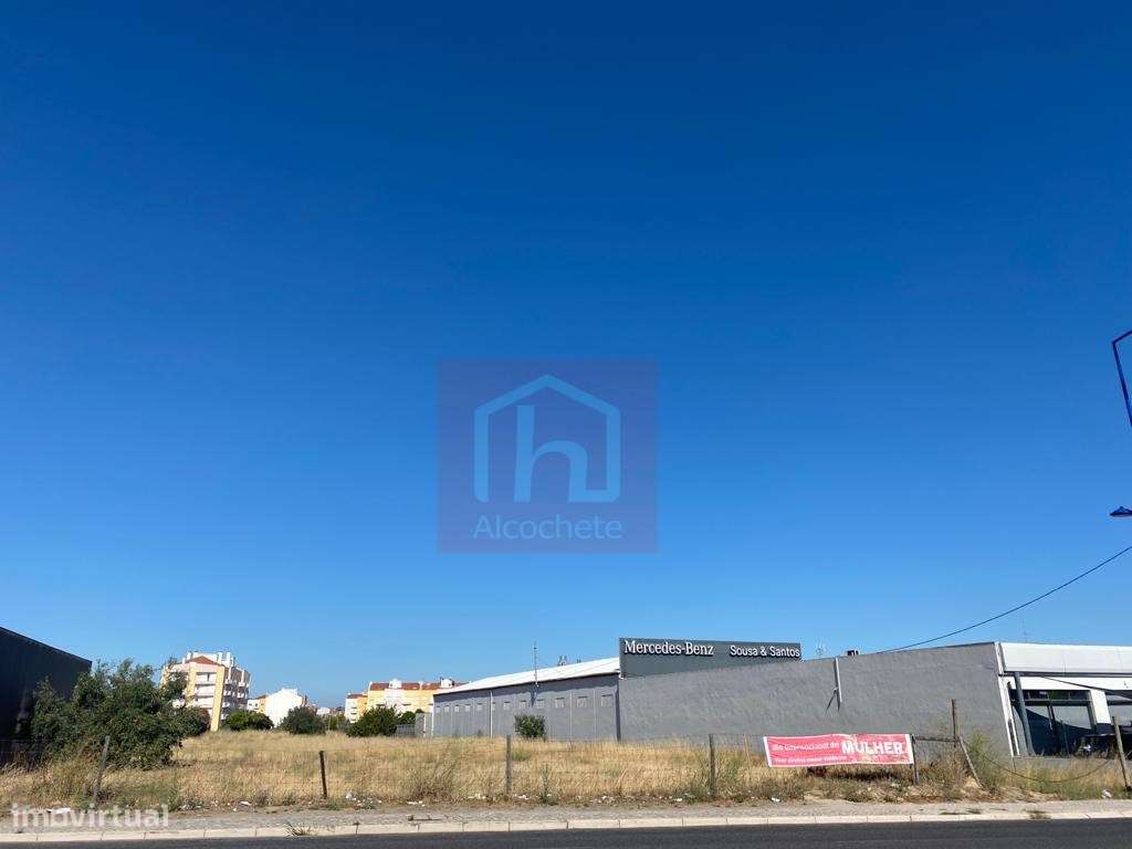 Terreno Misto situado no centro do Montijo com 6400 m2 - Grande imagem: 2/10