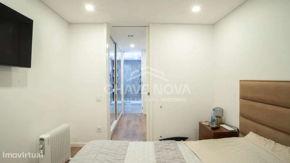 Apartamento T3 Renovado em São João da Madeira-15