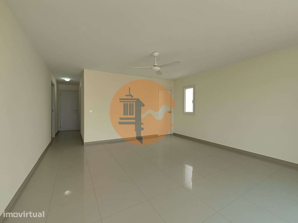 Apartamento T2 com 2 WC no centro Vila Real de Santo António R/chão... - Grande imagem: 2/29