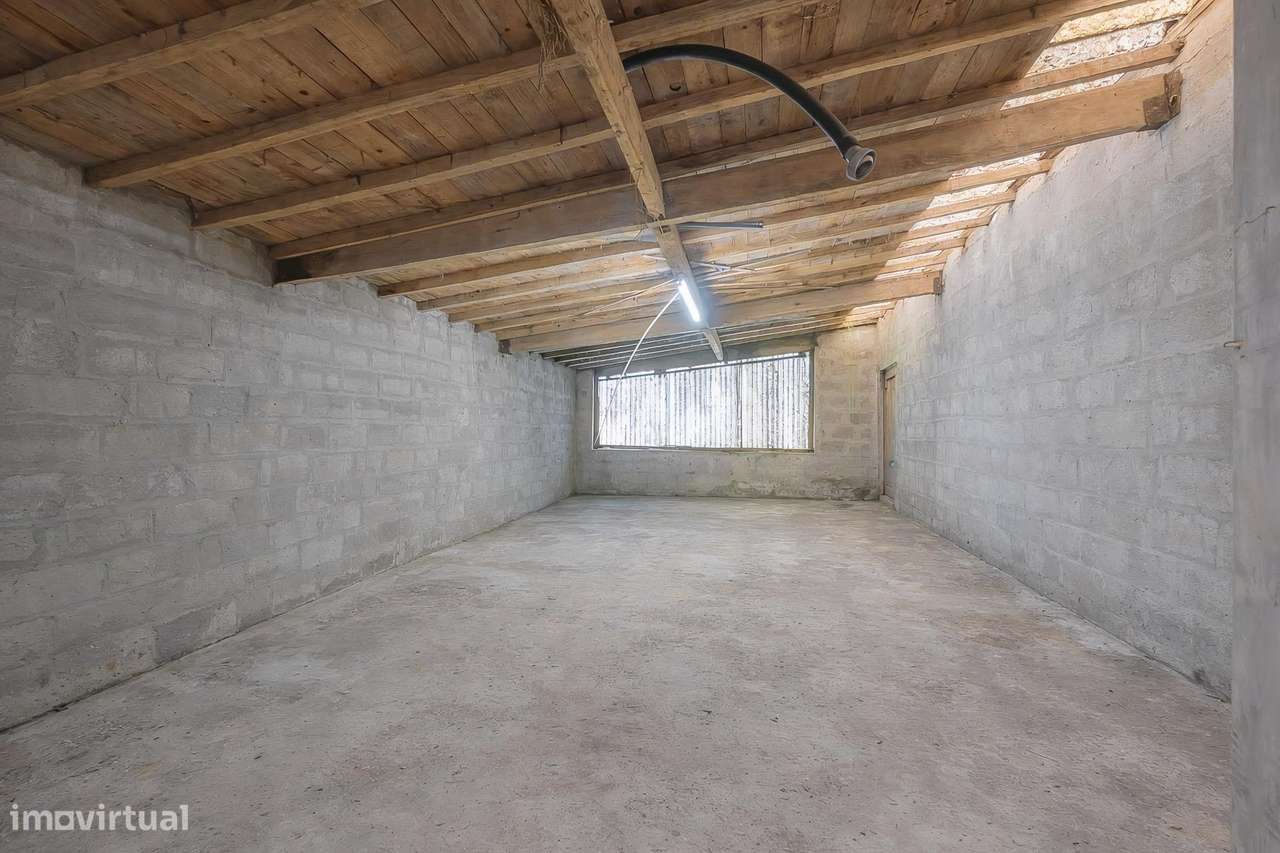 Moradia T8 na Póvoa do Varzim | Oportunidade de Investimento com...-33