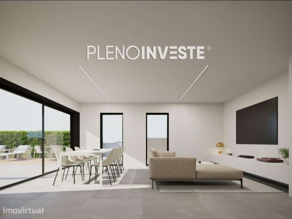 Moradia V4 junto à praia na Aroeira - Grande imagem: 5/18