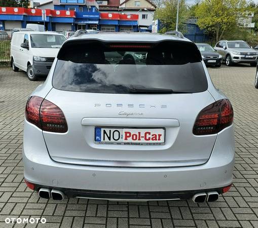 Porsche Cayenne Platinum Edition - 8