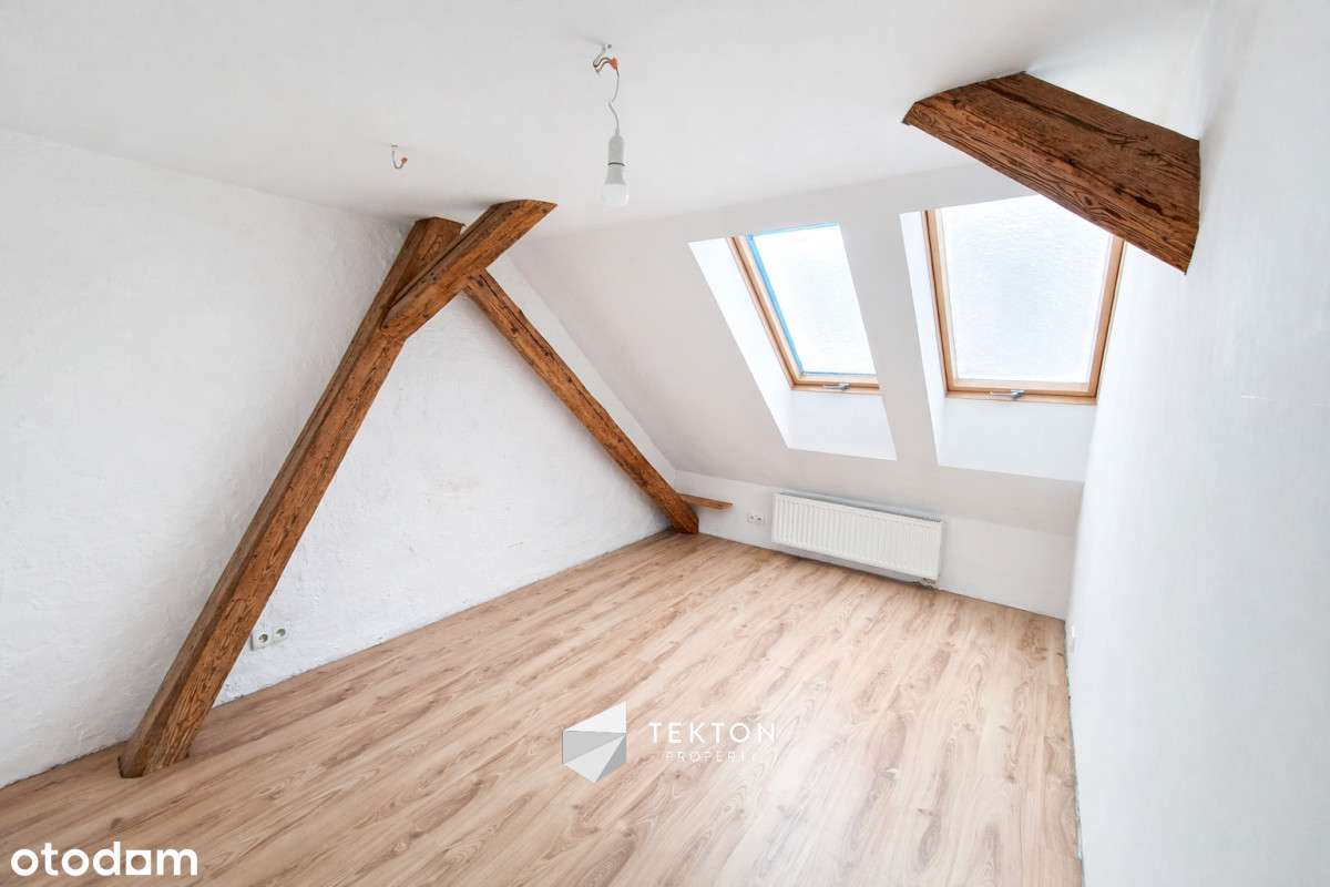 Dwa pokoje z antresolą na Łazarzu!-0