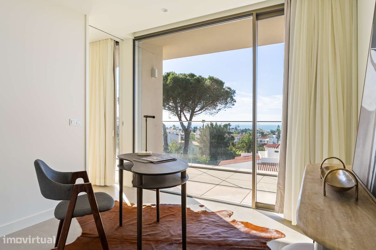 Luxuosa penthouse com vista mar e piscina aquecida-17