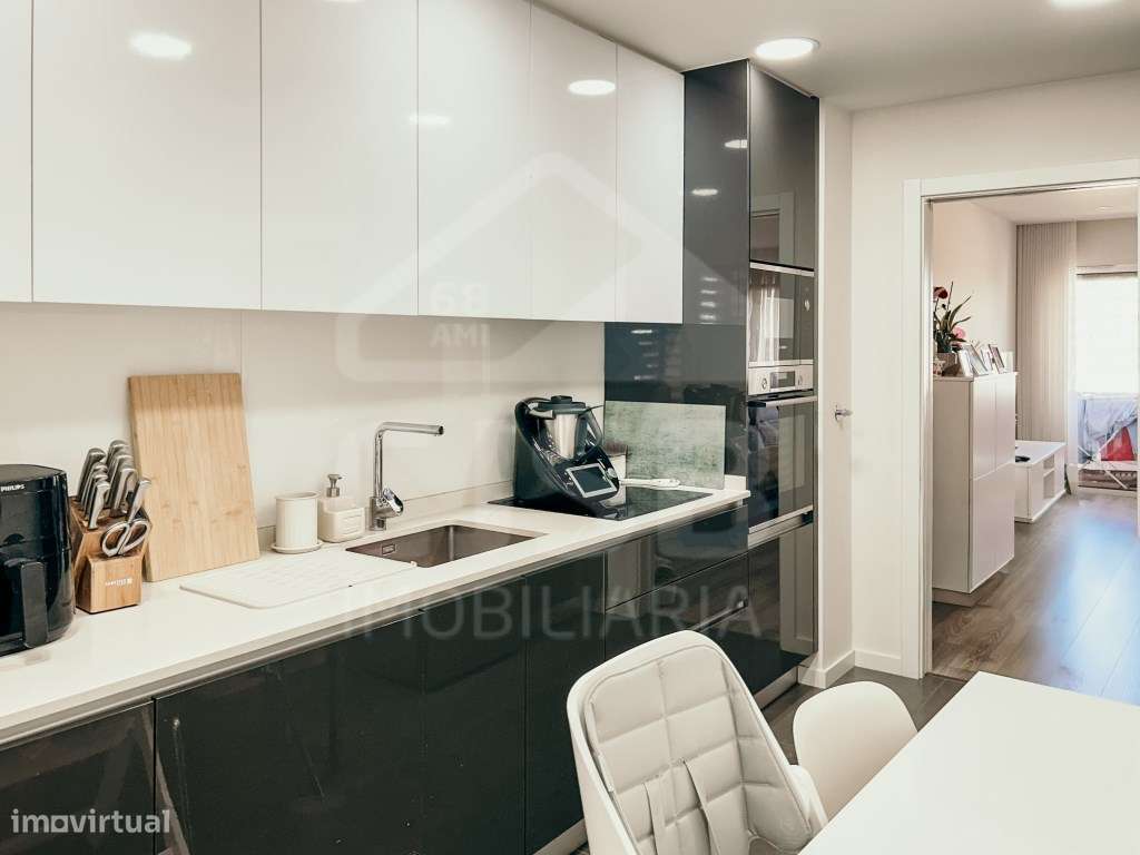 Apartamento T2 Torre da Marinha-11