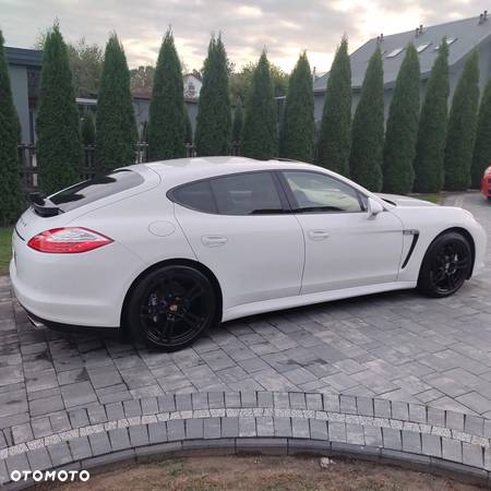 Porsche Panamera 4 PDK Platinum Edition - 17