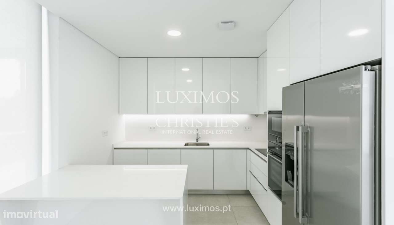 Luxuosa Moradia V4, à venda nos Olhos de Água, Algarve - Grande imagem: 3/13