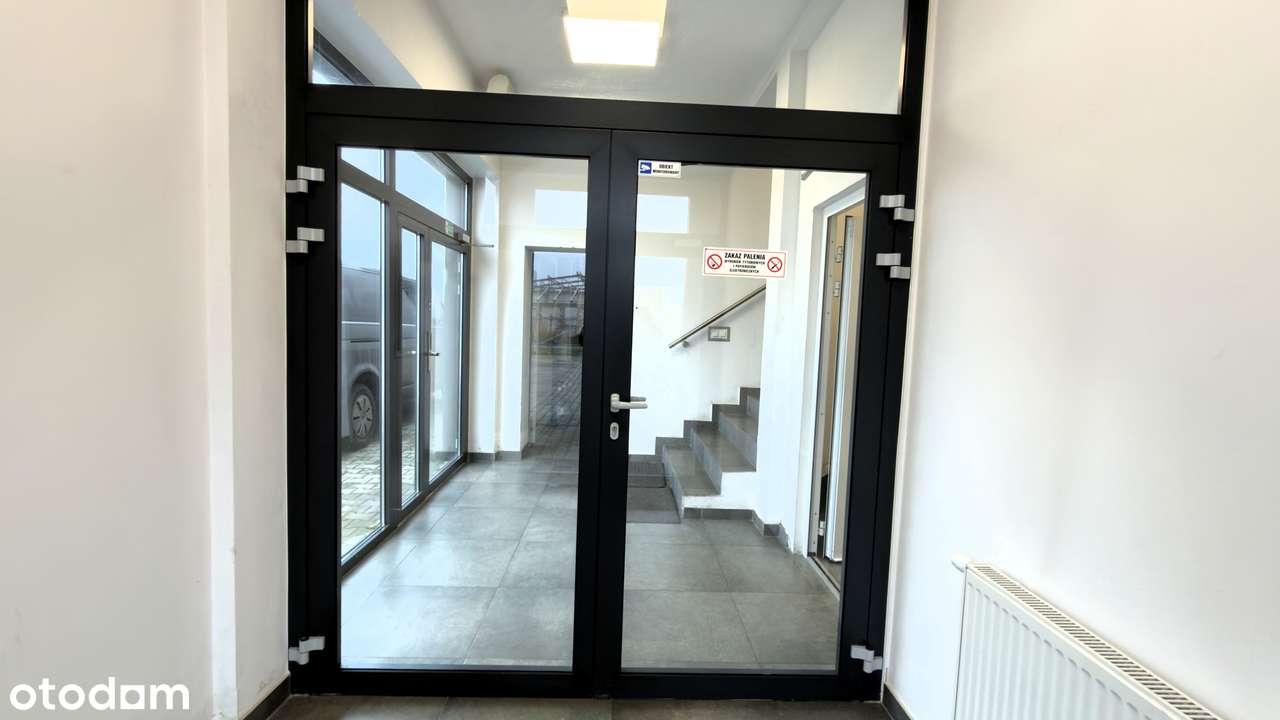 Nowoczesny kompleks produkcyjno-magazynowy z biurami i halą-11