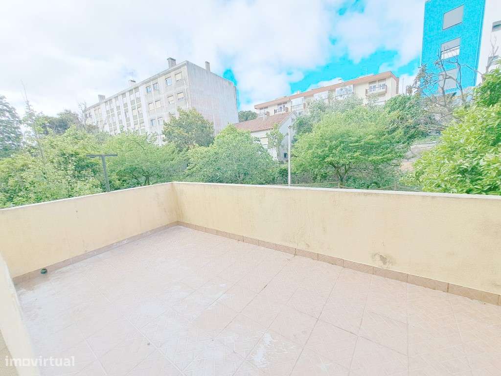 Apartamento T2 com pátio para venda em Algueirão-Mem Martins - Sint...-22