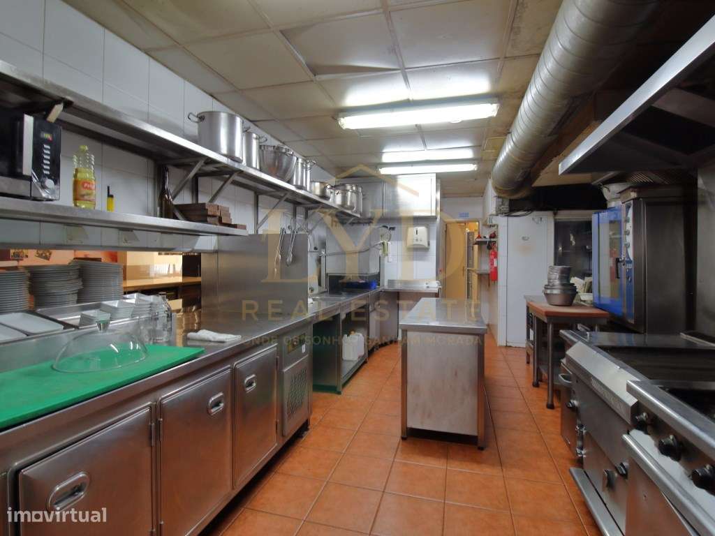 Restaurante pronto a Funcionar para Trespasse-11