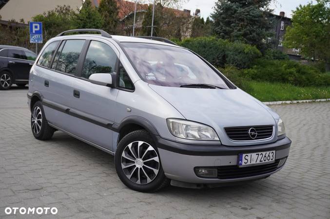 Opel Zafira 2.2 DTI Comfort - 2