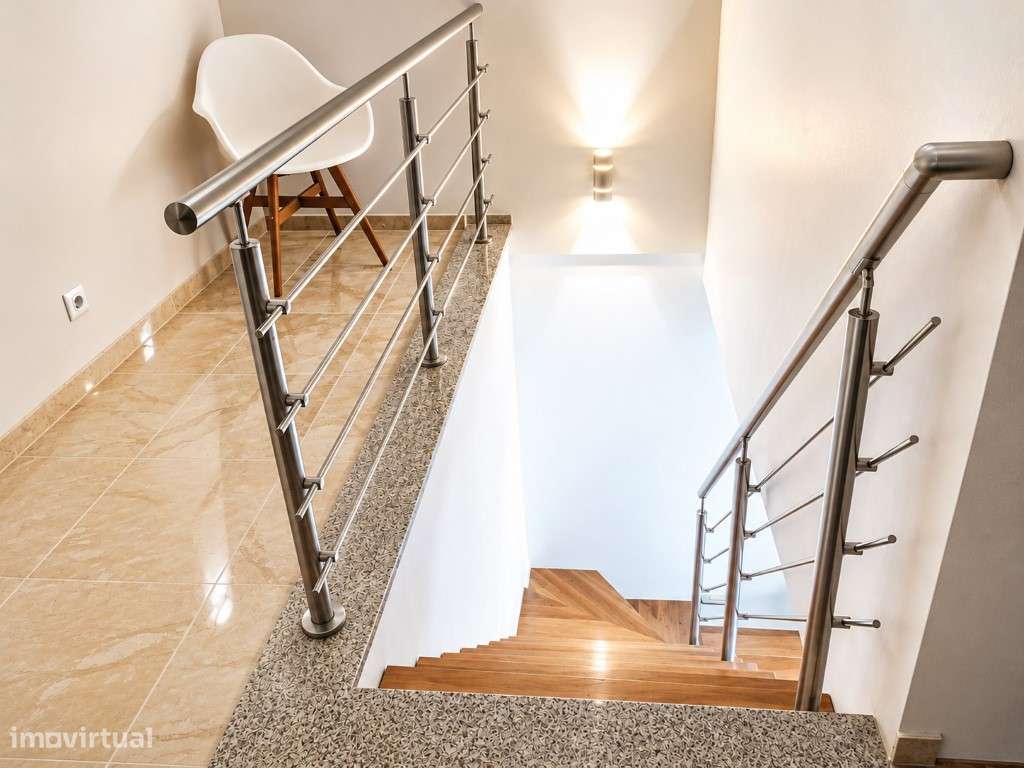 Moradia T3 +1 Renovada Pronta a Habitar Espaço, Conforto e excelent...-17