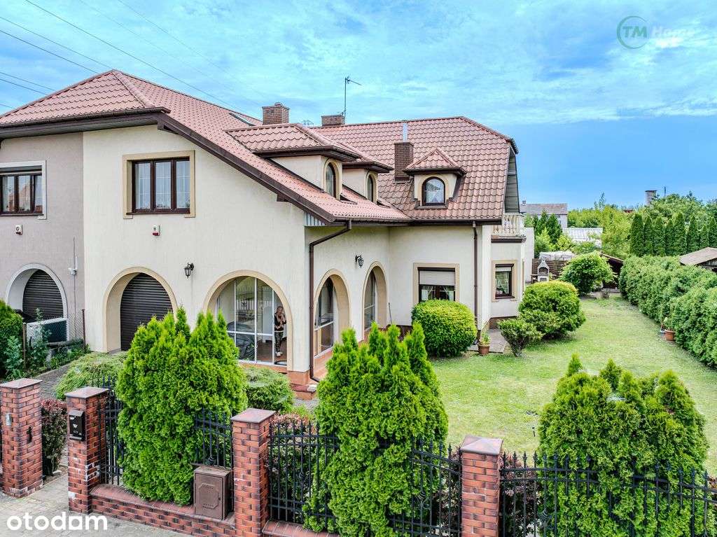 Białołęka, dom przy ulicy Porzeczkowej.-19