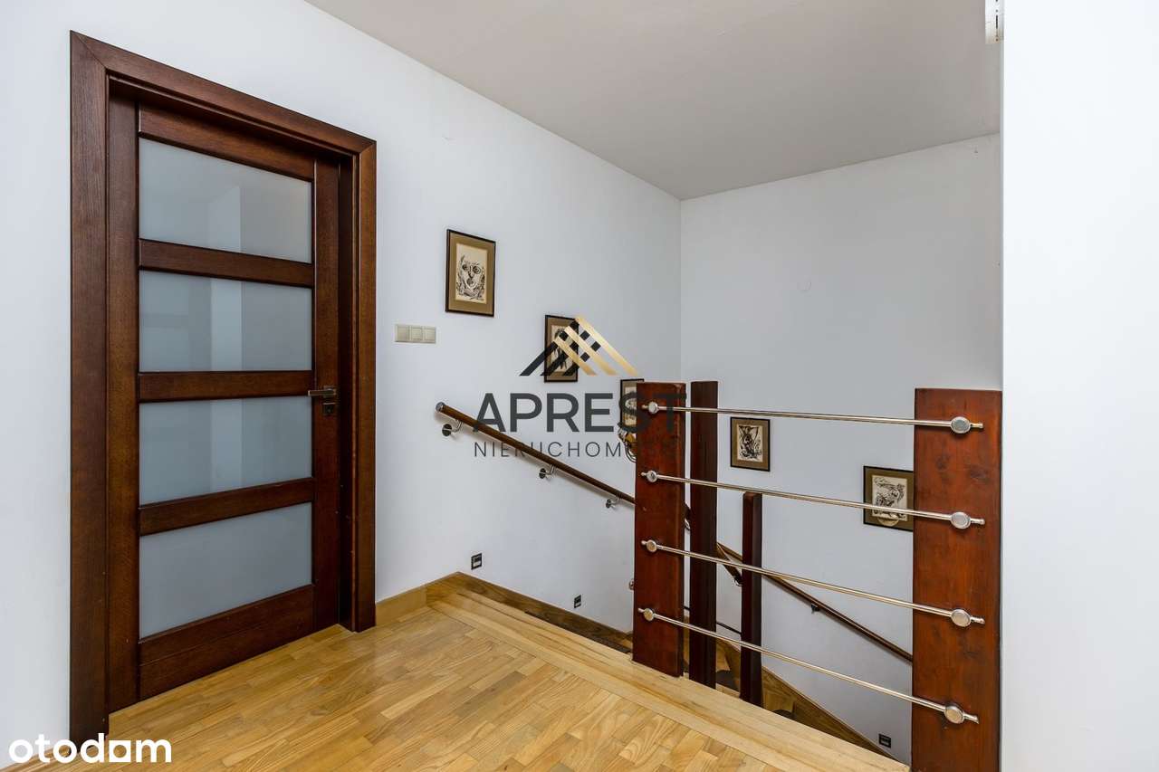 Dom w Kryspinowie z dużym ogrodem!-11