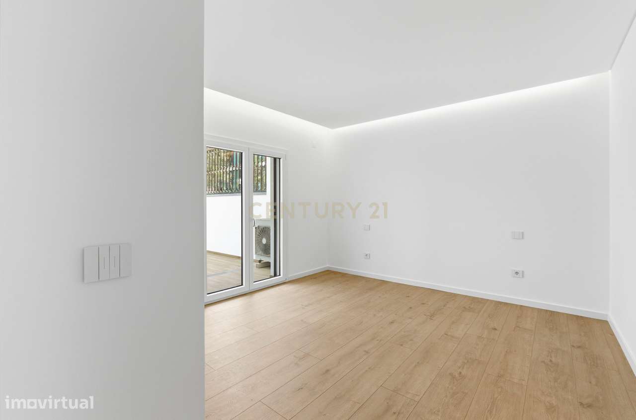 Apartamento T3 Novo com Terraço de 61m² | Parede (2 min da praia)-14