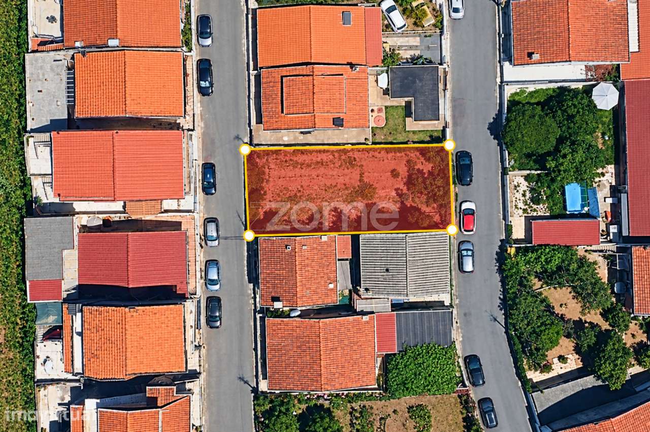 TERRENO URBANO COM 2 FRENTES E POÇO – GUIFÕES, MATOSINHOS-0