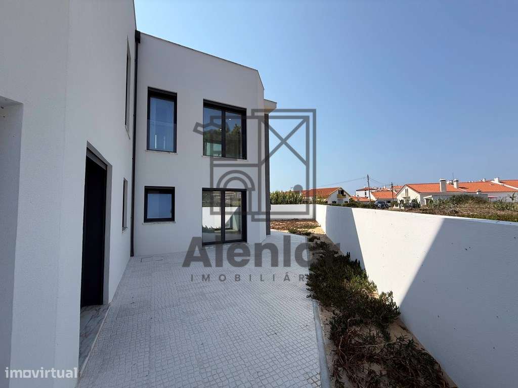 NOVA Moradia V4 a 800 metros da praia NOVA-5