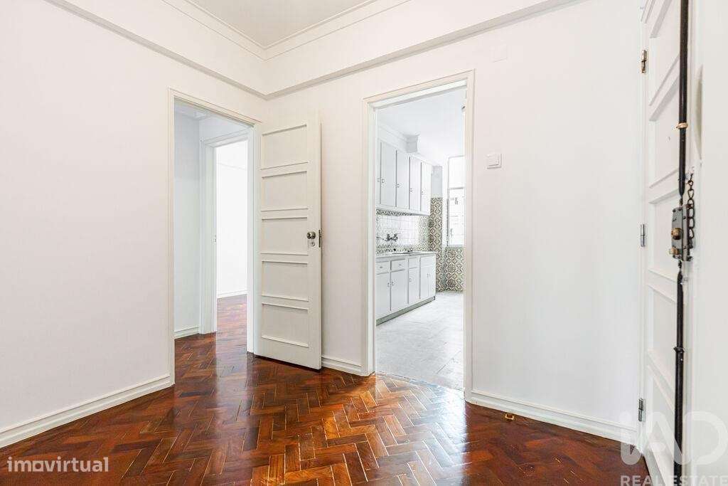 Apartamento T2 em Alvalade de 89,00 m2 - Grande imagem: 4/17