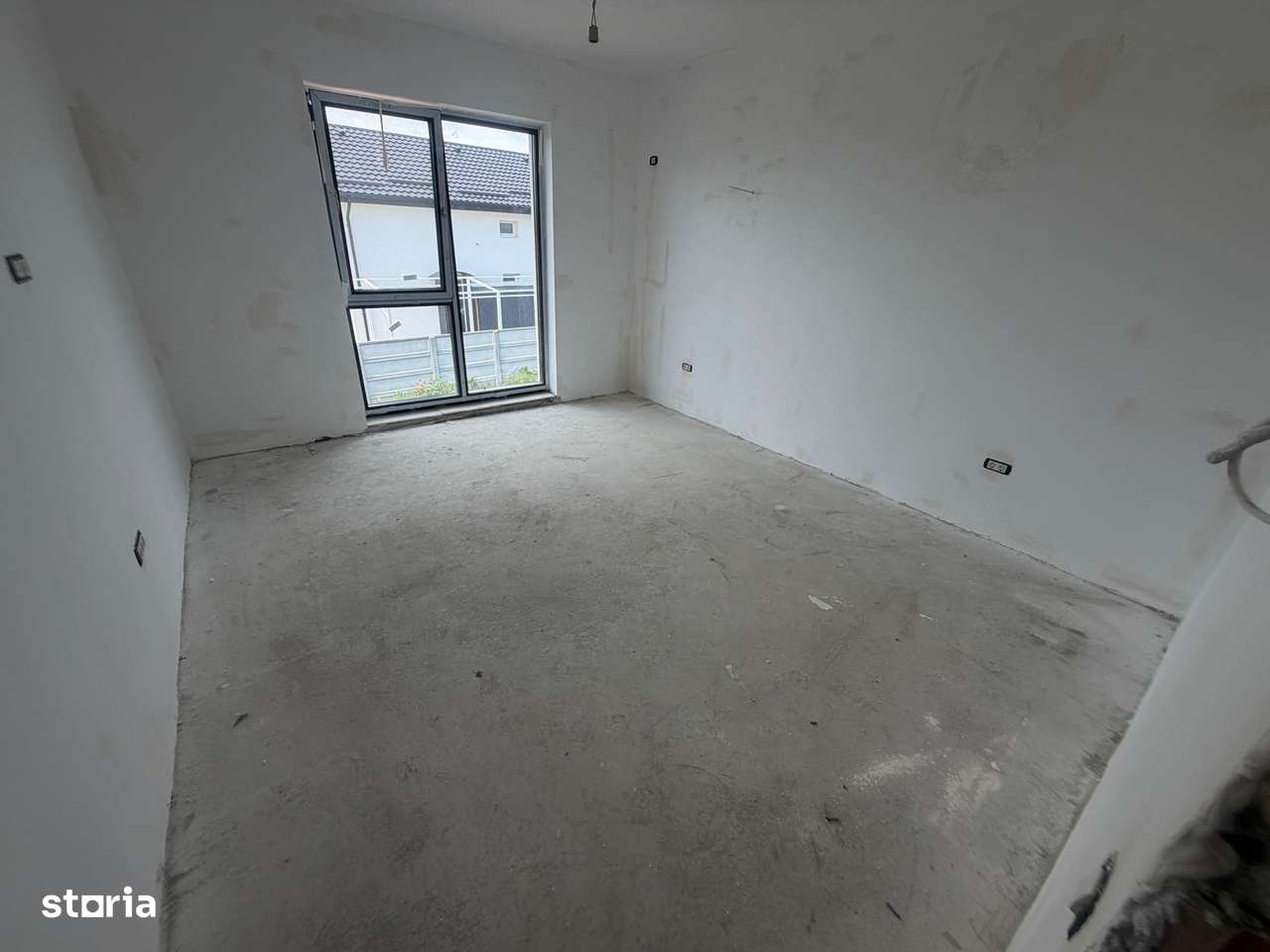CASA INDIVIDUALA- 4 CAMERE, TOATE UTILITATILE, TEREN 240 MP, COMIS 0%-5