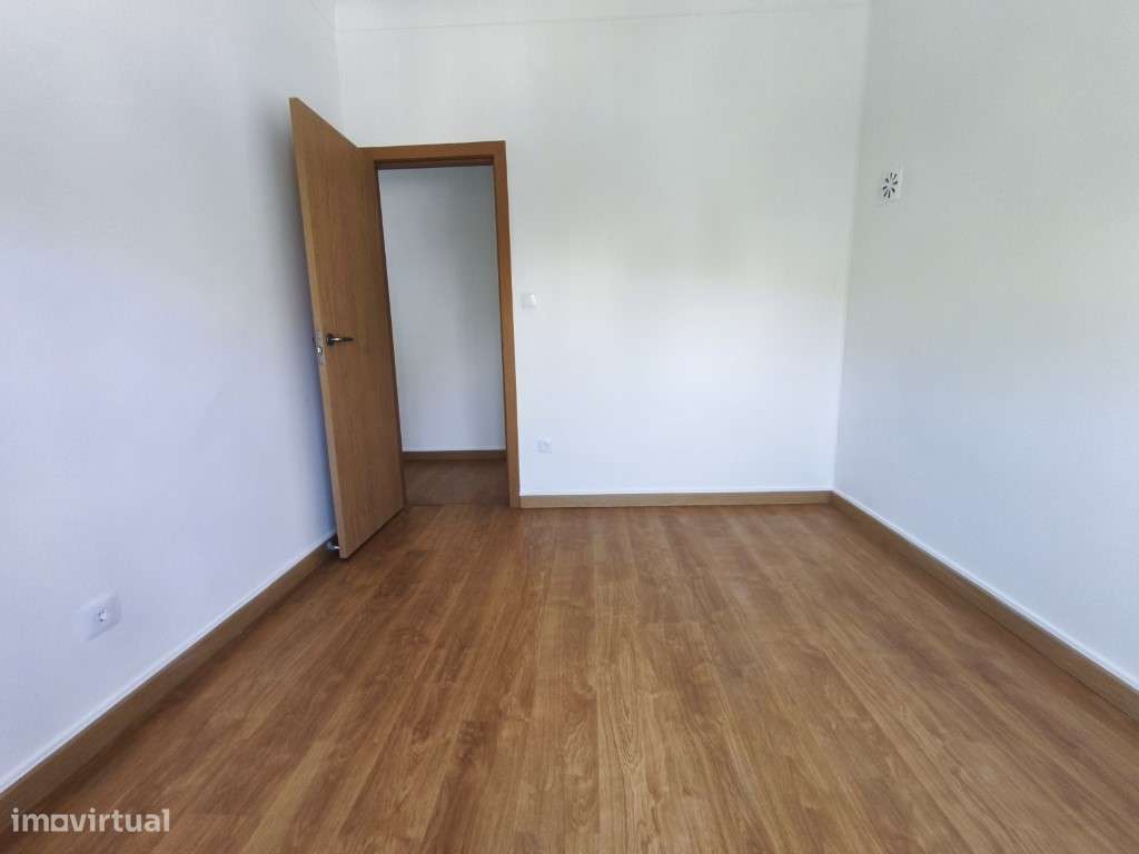 Apartamento T4 para venda com 101 m² de área bruta em Merçês Rio de...-23