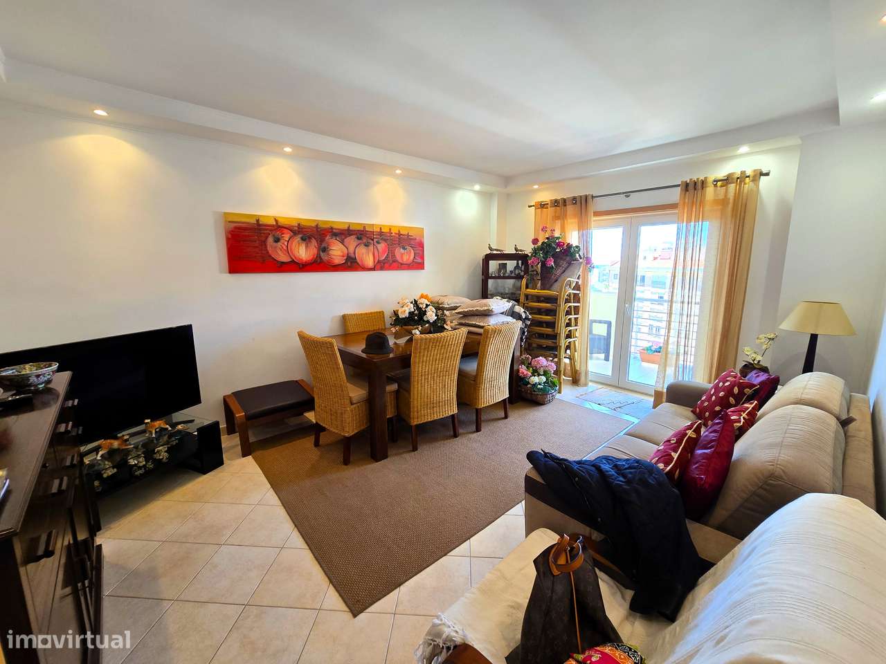 Apartamento T1 c/ Terraço, Vista Mar, Piscina e Box na Praia do Ouro-6